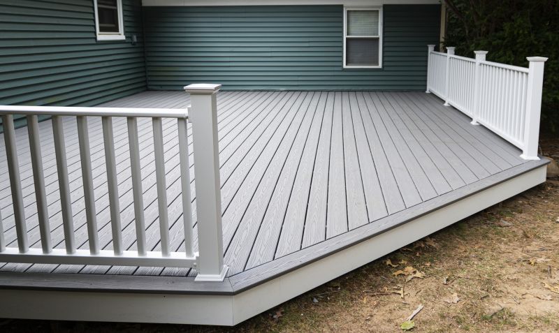 Modern Deck Railing Design